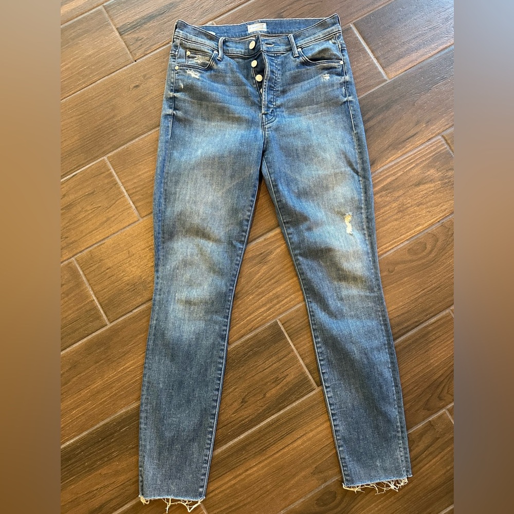 MOTHER jeans Size 26 stunner ankle fray